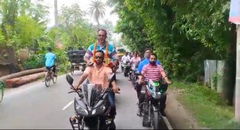 আলফাডাঙ্গায় বিএনপি নেতা খোকনের মোটরসাইকেল মহড়া